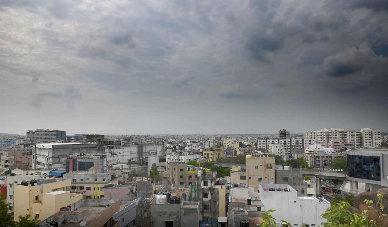 Hyderabad beats heat as temperature drops below 33 degrees Celsius