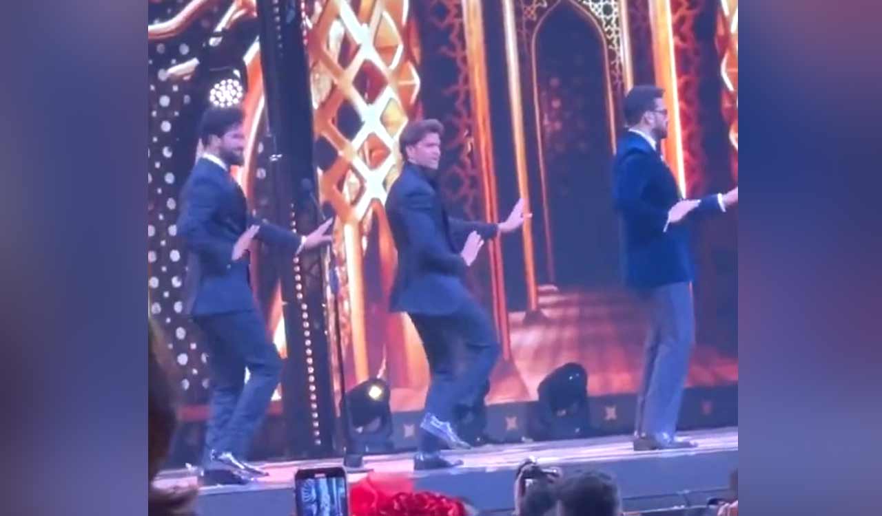 IIFA 2023: Hrithik Roshan, Vicky Kaushal groove to ‘Ek Pal Ka Jeena’