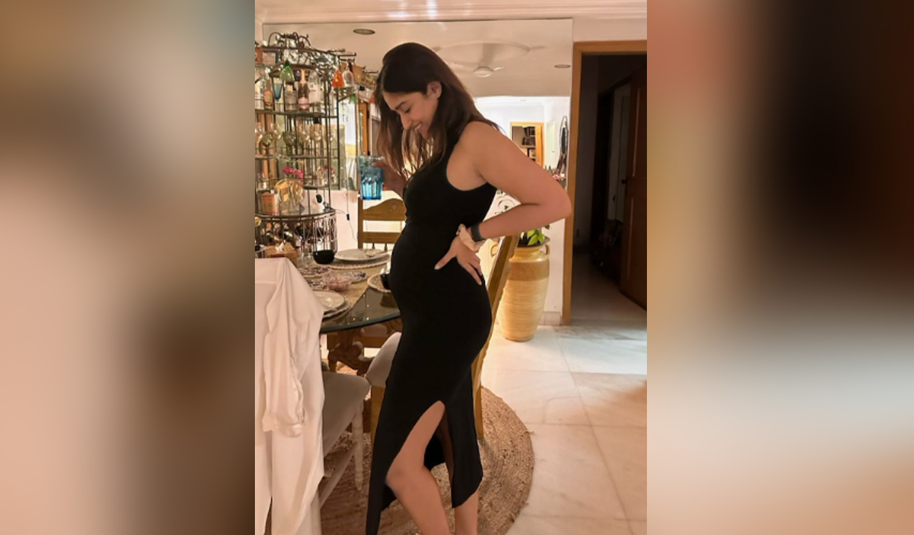 Baby bump alert! Ileana D’Cruz flaunts pregnancy glow in latest pictures