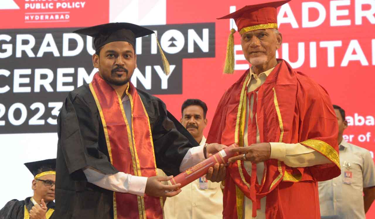 Sangareddy: 43 students of Kautilya School conferred with degrees