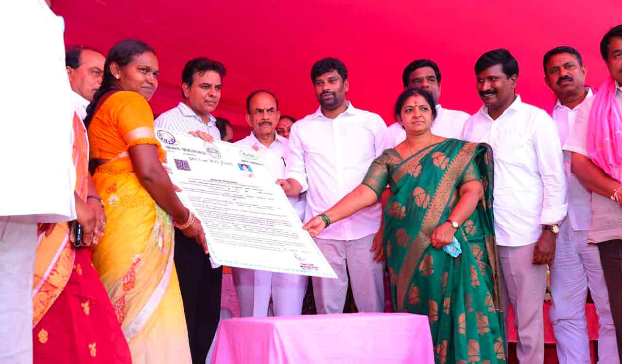 KTR flays Congress, Modi for repeated failures