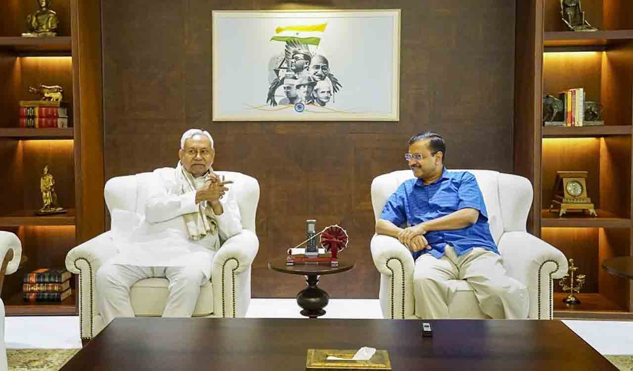Delhi ordinance: Nitish Kumar meets Kejriwal, extends support to AAP govt