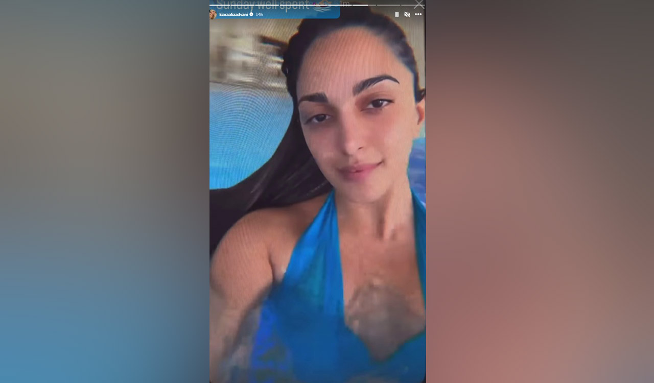 Kiara Advani raises temperature in blue swimwear