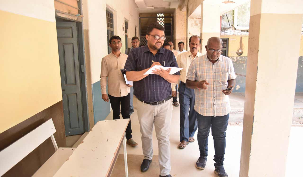 Mancherial Collector inspects TSPSC Group I prelims venues
