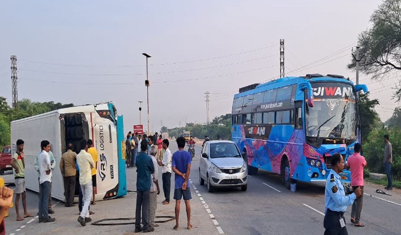 Ten Persons Injured After Company Bus Overturns In Medak-Telangana Today