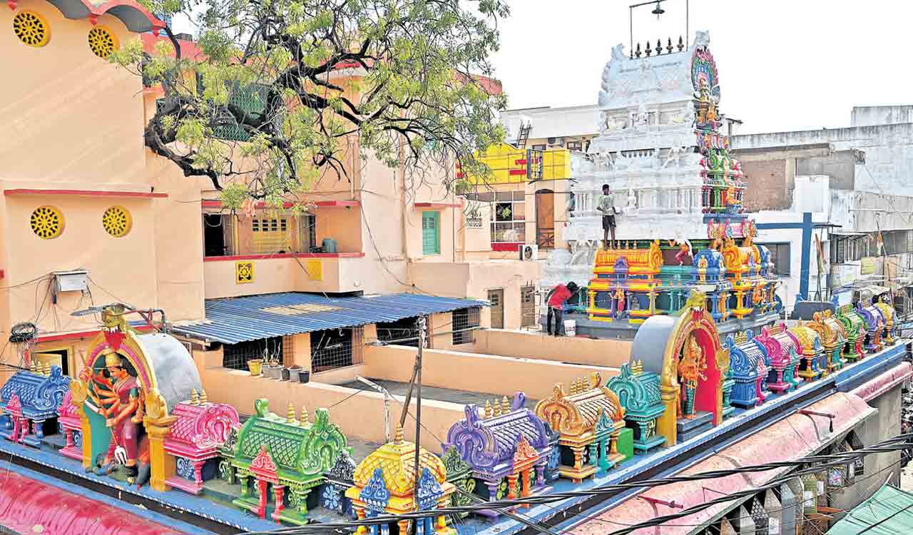 Secunderabad: Mahankali temple gears up for Bonalu