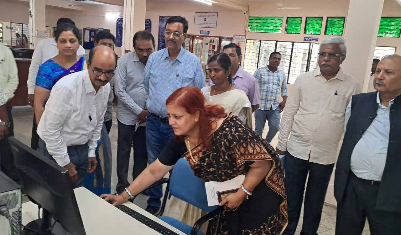 Telangana: NAAC Peer-Team visits Kakatiya University