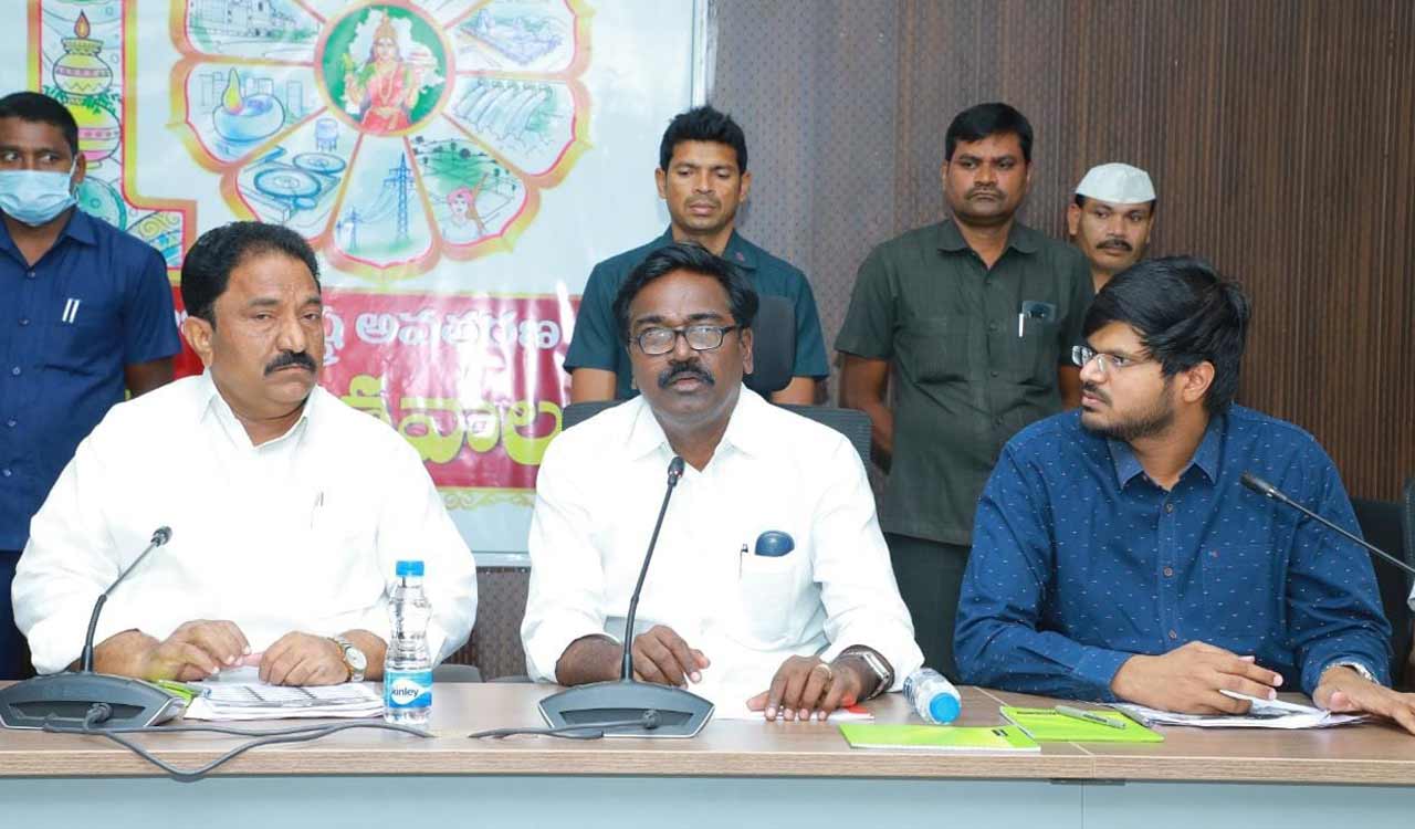 Ensure public participation in TS Formation Day celebrations, Minister Puvvada tells officials