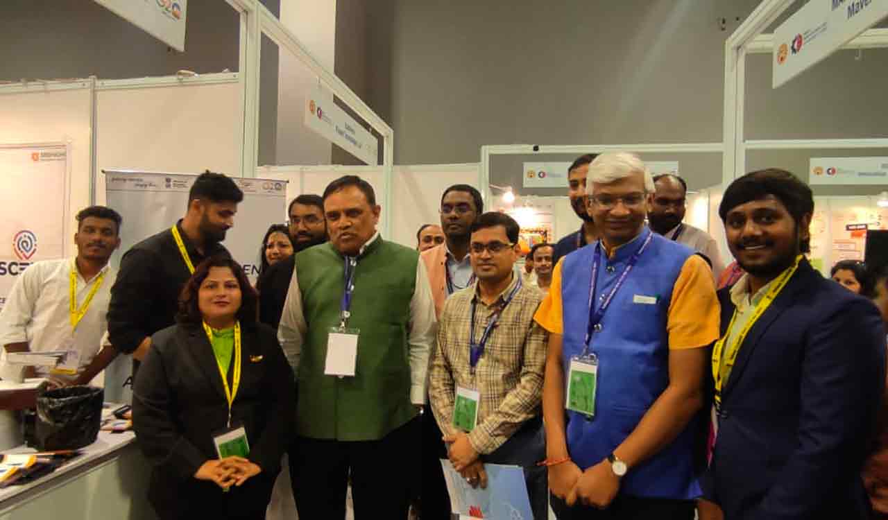 SNIST-Hyderabad students showcase innovations at National Technology Day event