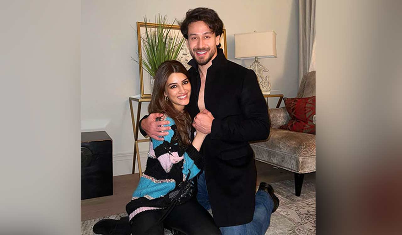 Tiger Shroff, Kriti Sanon complete 9 years in Bollywood