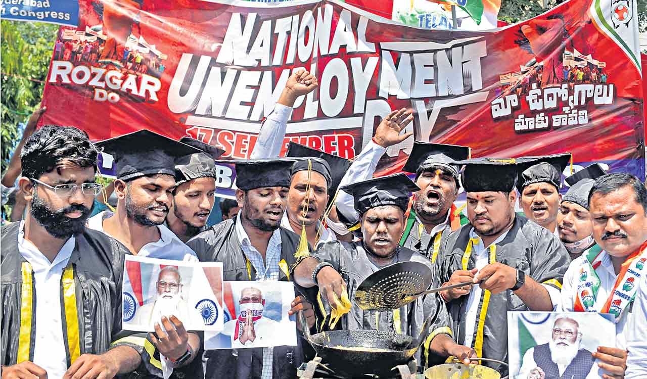 Opinion: Economy up, jobs down