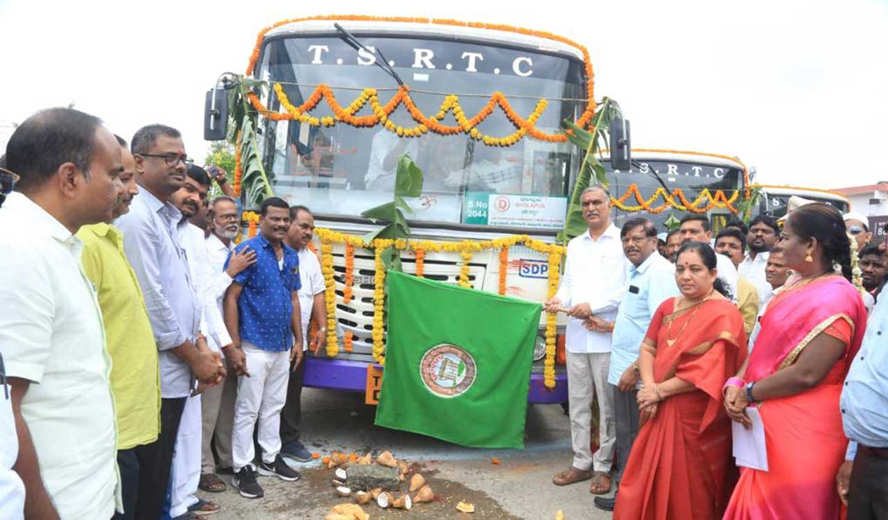 Siddipet: TSRTC deluxe services to Solapur flagged off