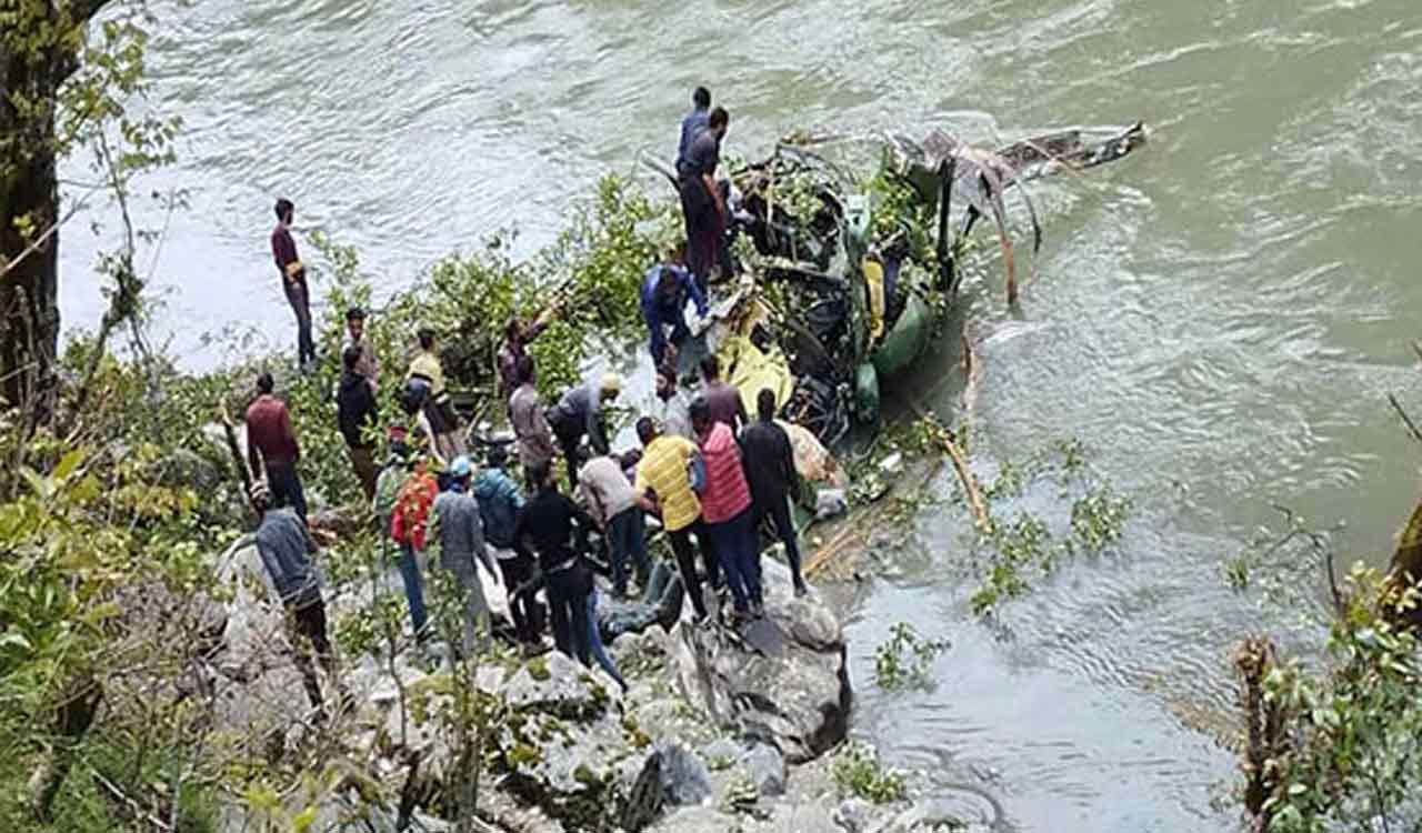 Army chopper crashes in J-K’s Kishtwar district, casualties not known