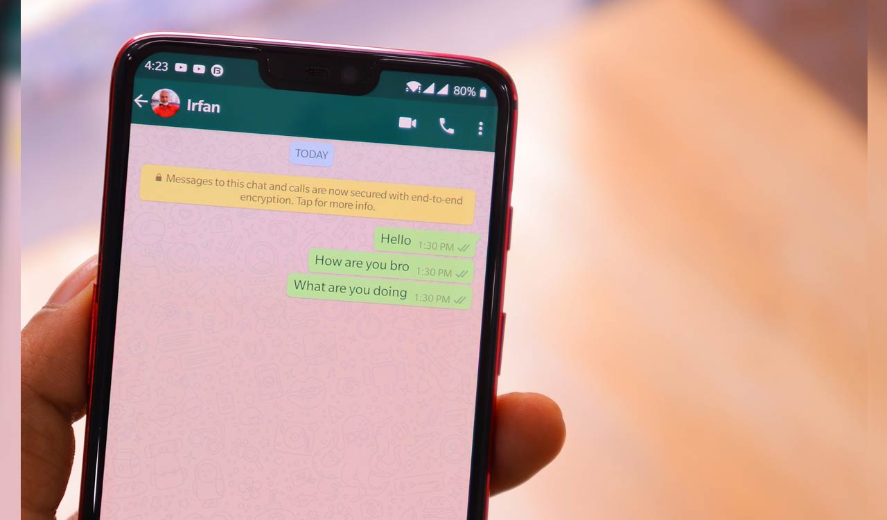 How to lock personal chat on WhatsApp