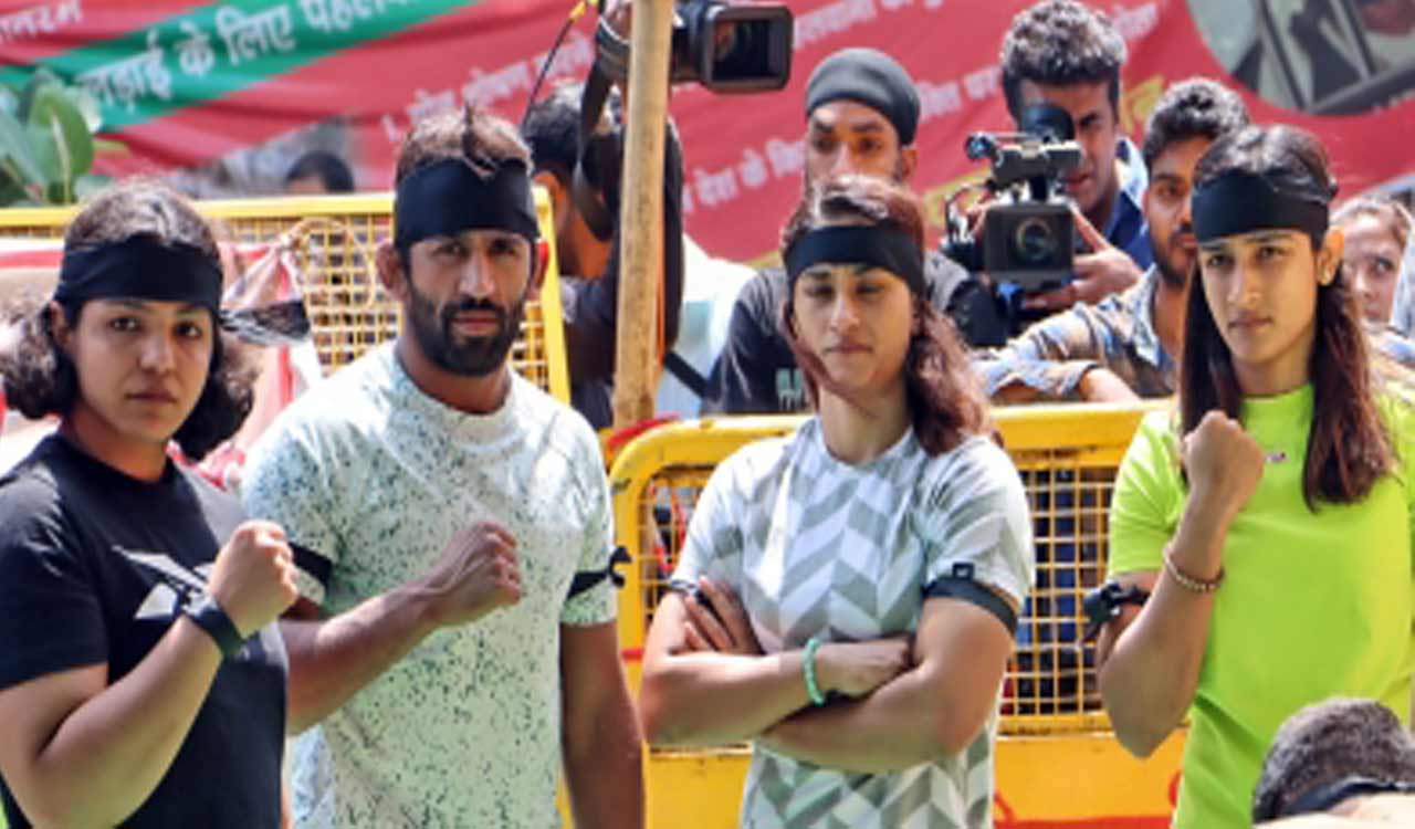 IOA’s decision to take charge of WFI is first step in our fight for justice: Wrestlers