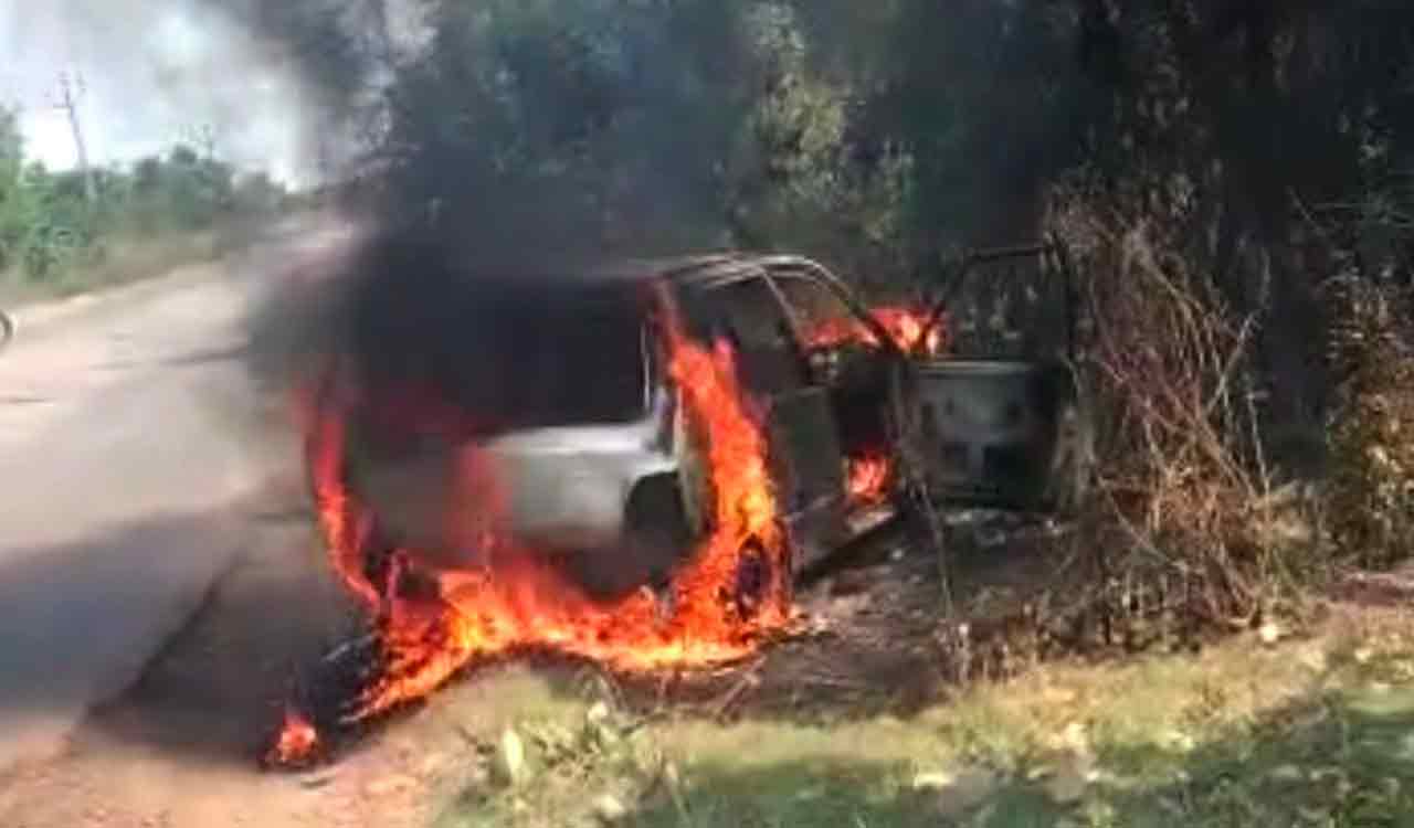 Telangana: Car goes up in flames in Medak