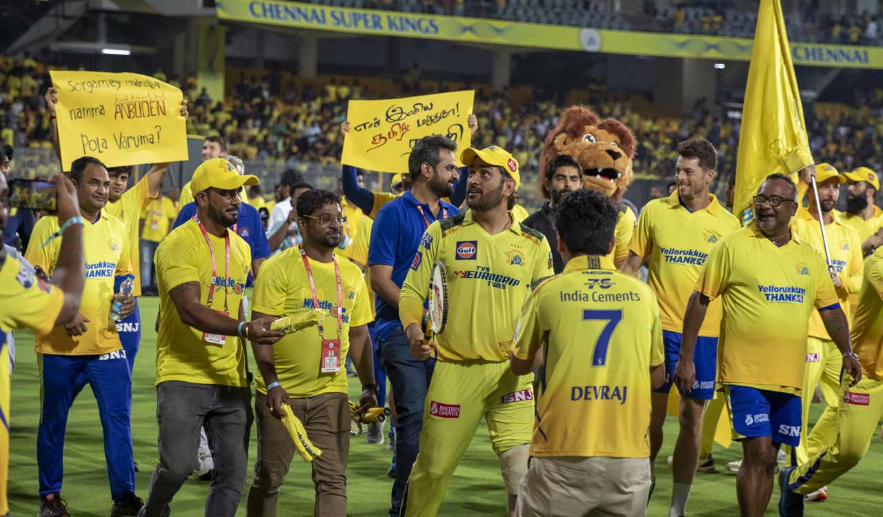 IPL 2023: Dhoni’s CSK does a lap of honour at Chepauk