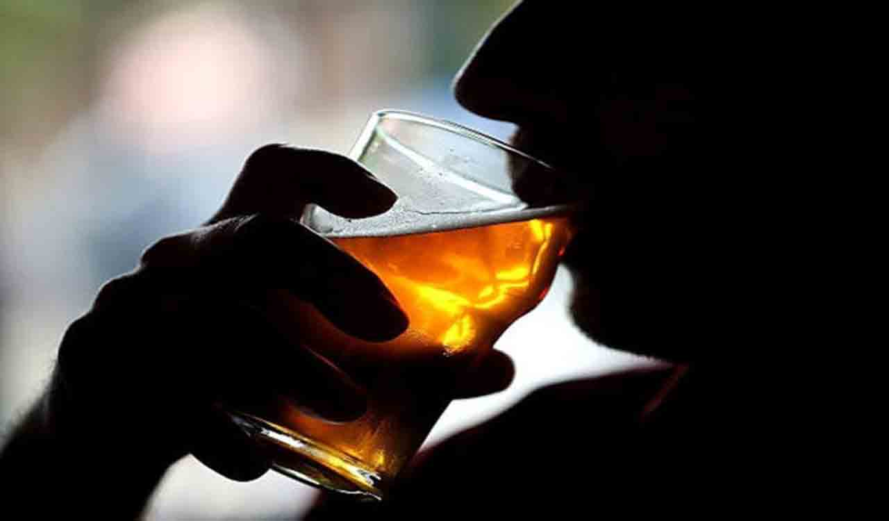 Telangana: Special teams to crack down on illicit liquor