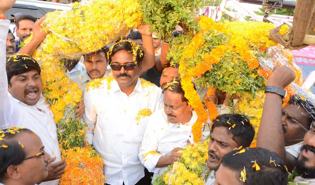 TUWJ (TJF) office bearers felicitate Puvvada in Khammam