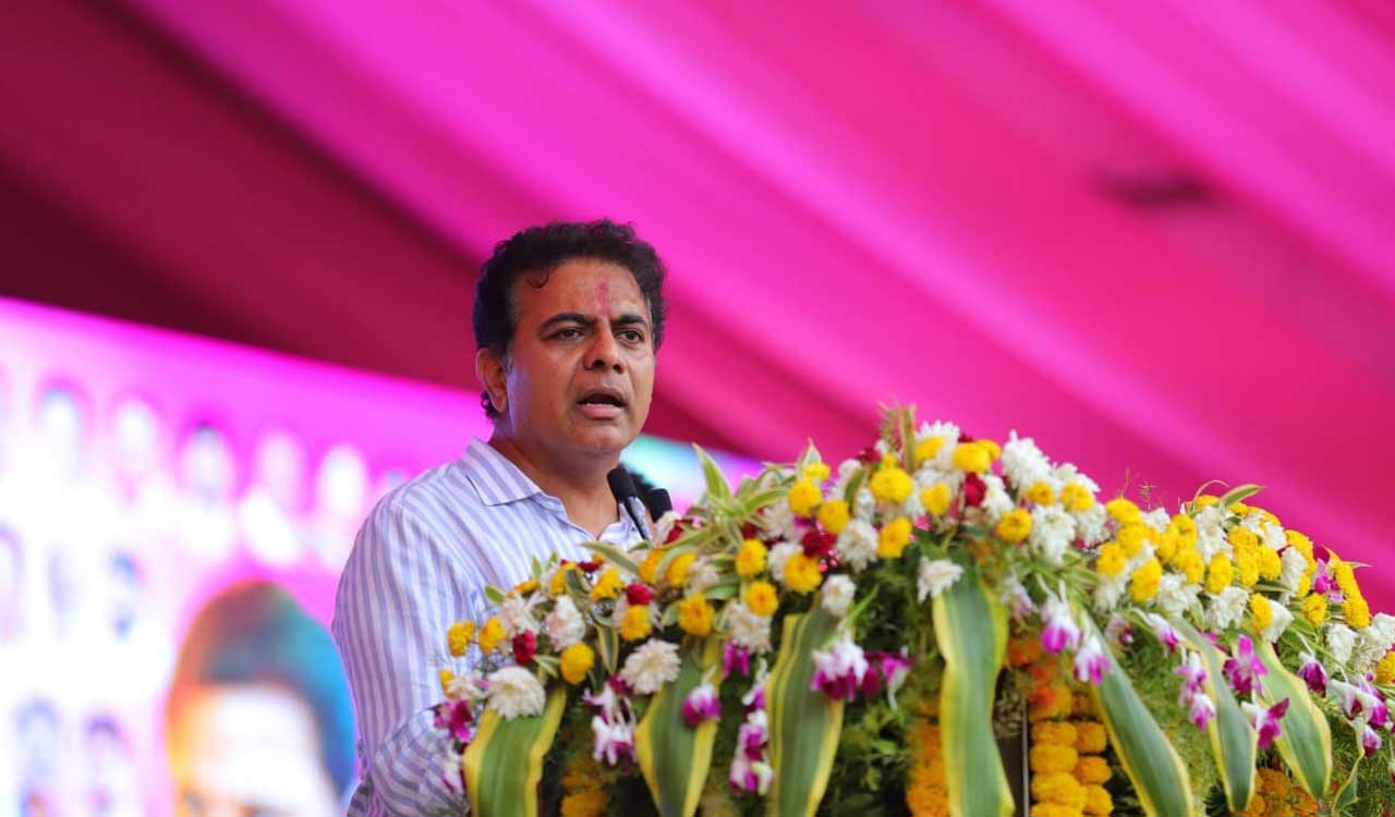 Ramagundam will turn into volcano if Centre privatizes Singareni: KTR