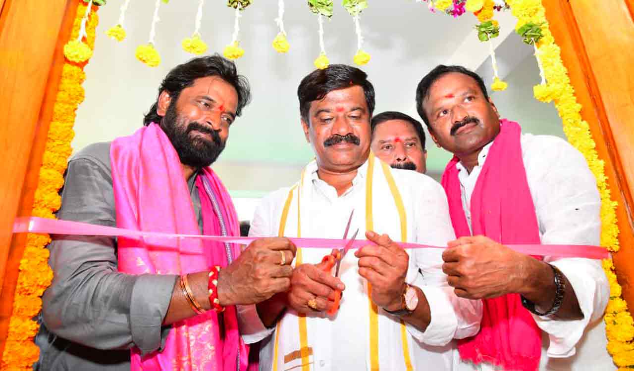 Mahabubnagar: MLA camp office inaugurated in Devarakadra