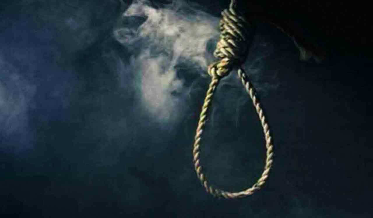 Two commit suicide in separate incidents in Hyderabad