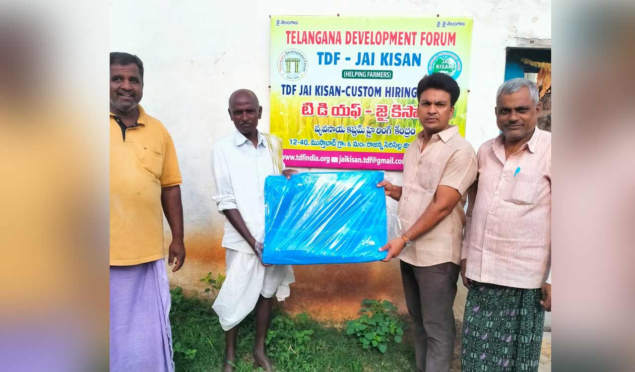 Telangana Development Forum helps rain-hit farmers