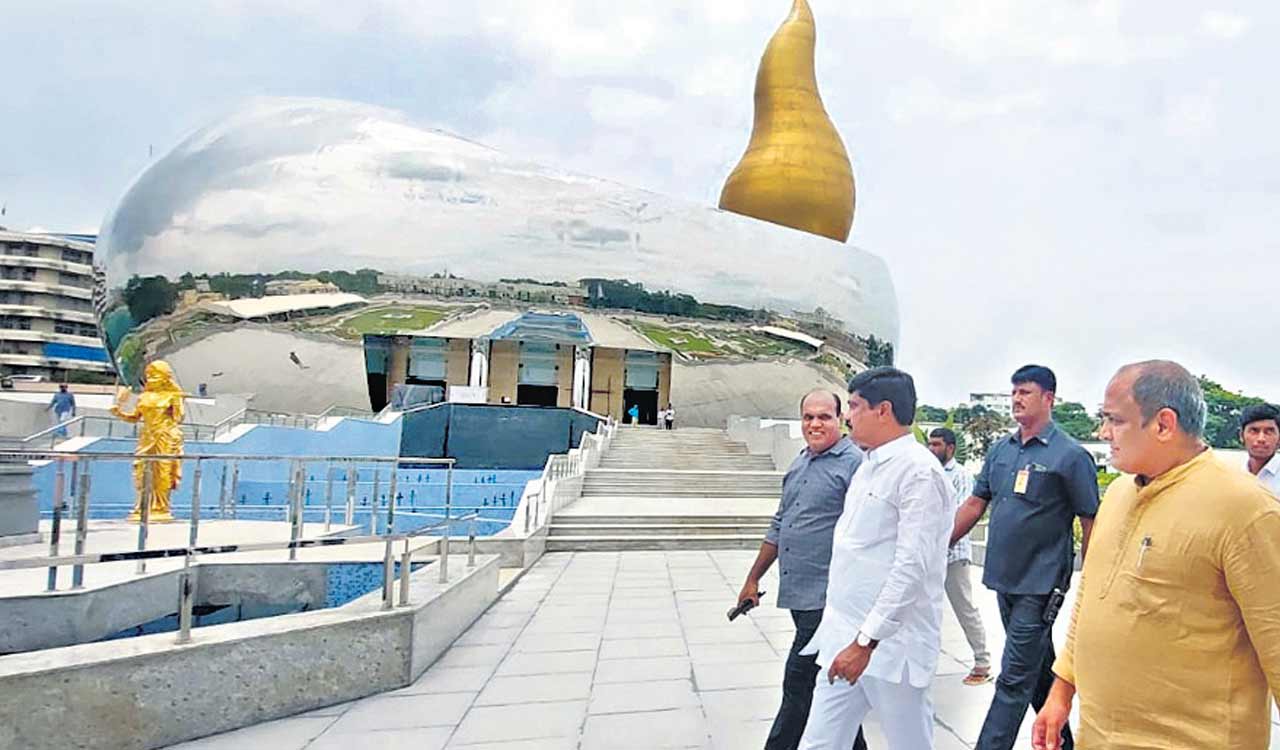 Telangana Martyrs memorial will be a spectacle: Vemula Prashant Reddy