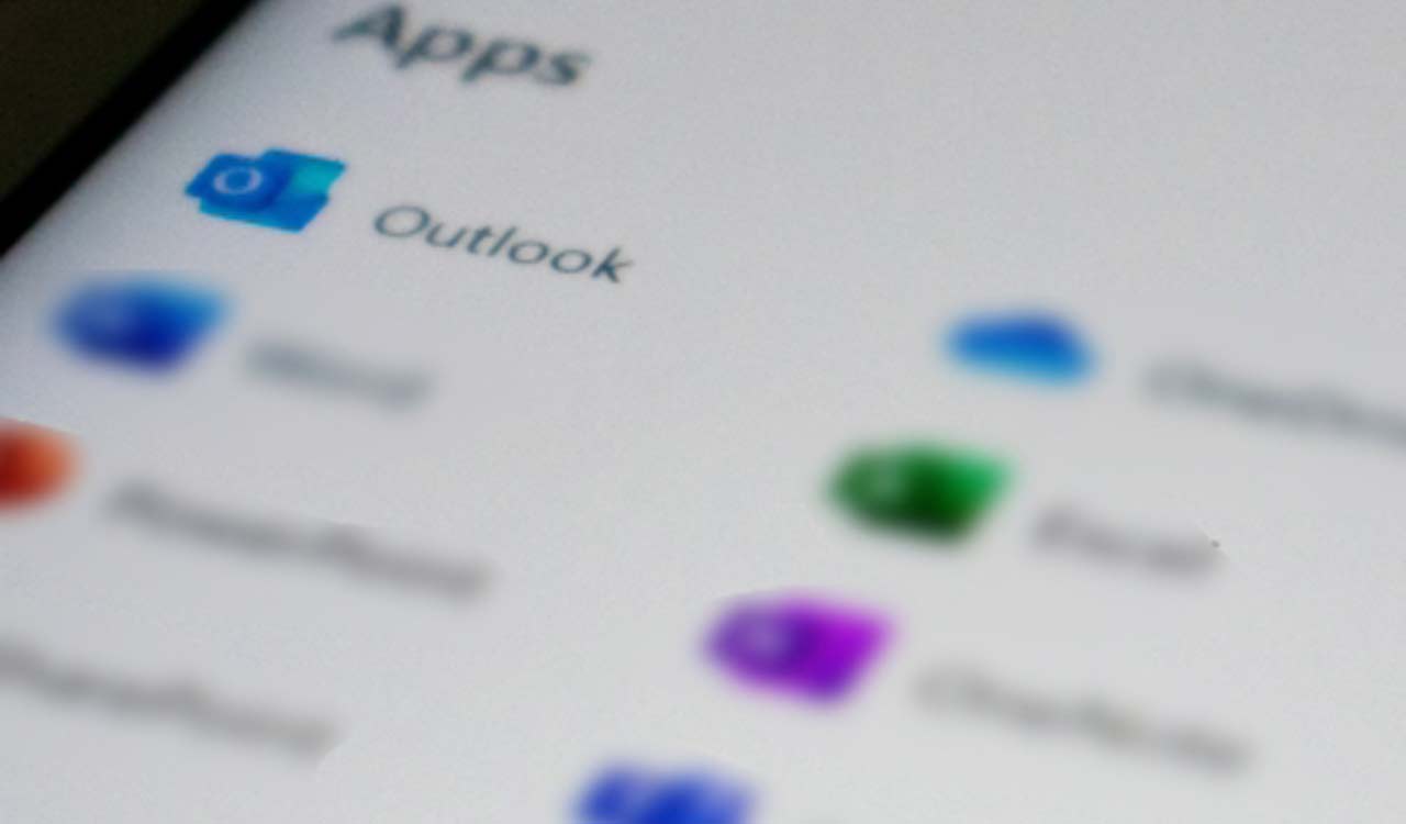 New AI-enabled Outlook app to replace Mail, Calendar apps on Windows 11