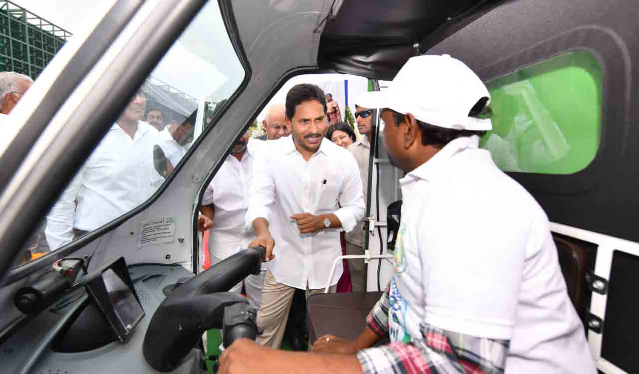 Andhra Pradesh Chief Minister launches 516 e-auto today