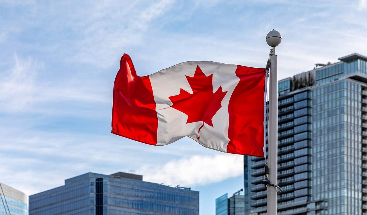 Canada grants work permit holders unprecedented study privileges