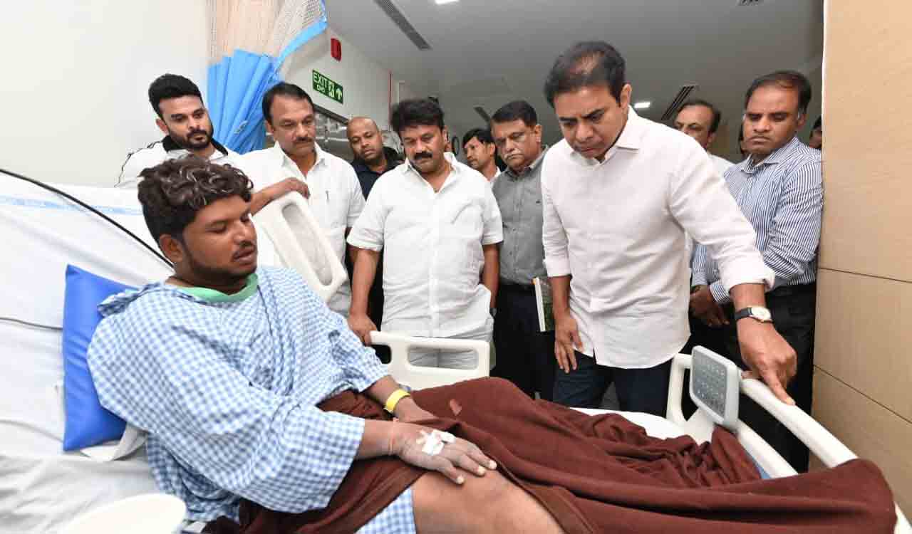 Municipal Administration Minister KTR visits injured in flyover accident