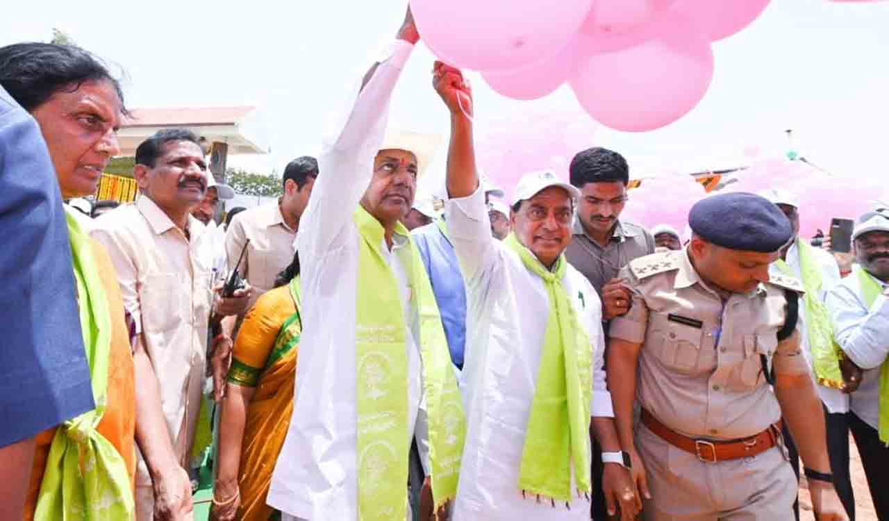 CM KCR announces Hyderabad Metro Rail to Kandukur