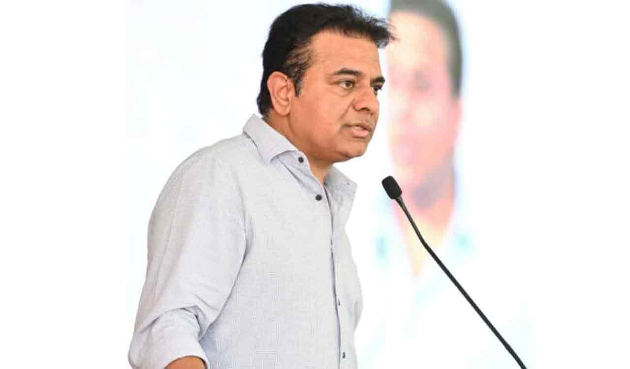 Youngsters should excel in private sector too: KTR