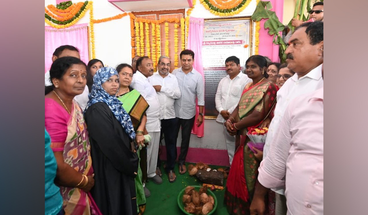 Every eligible journalist to get house site, says KTR