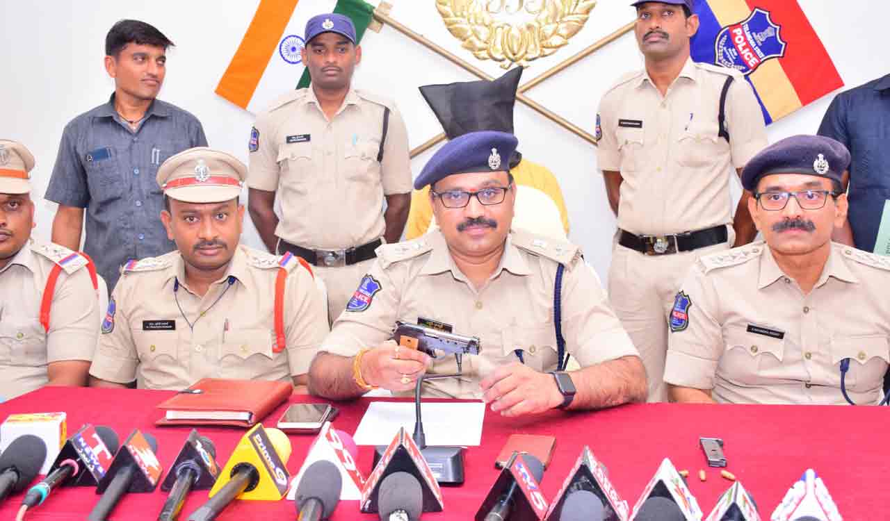Jagtial: Korutla police arrests person for illegally possessing pistol, ammunition