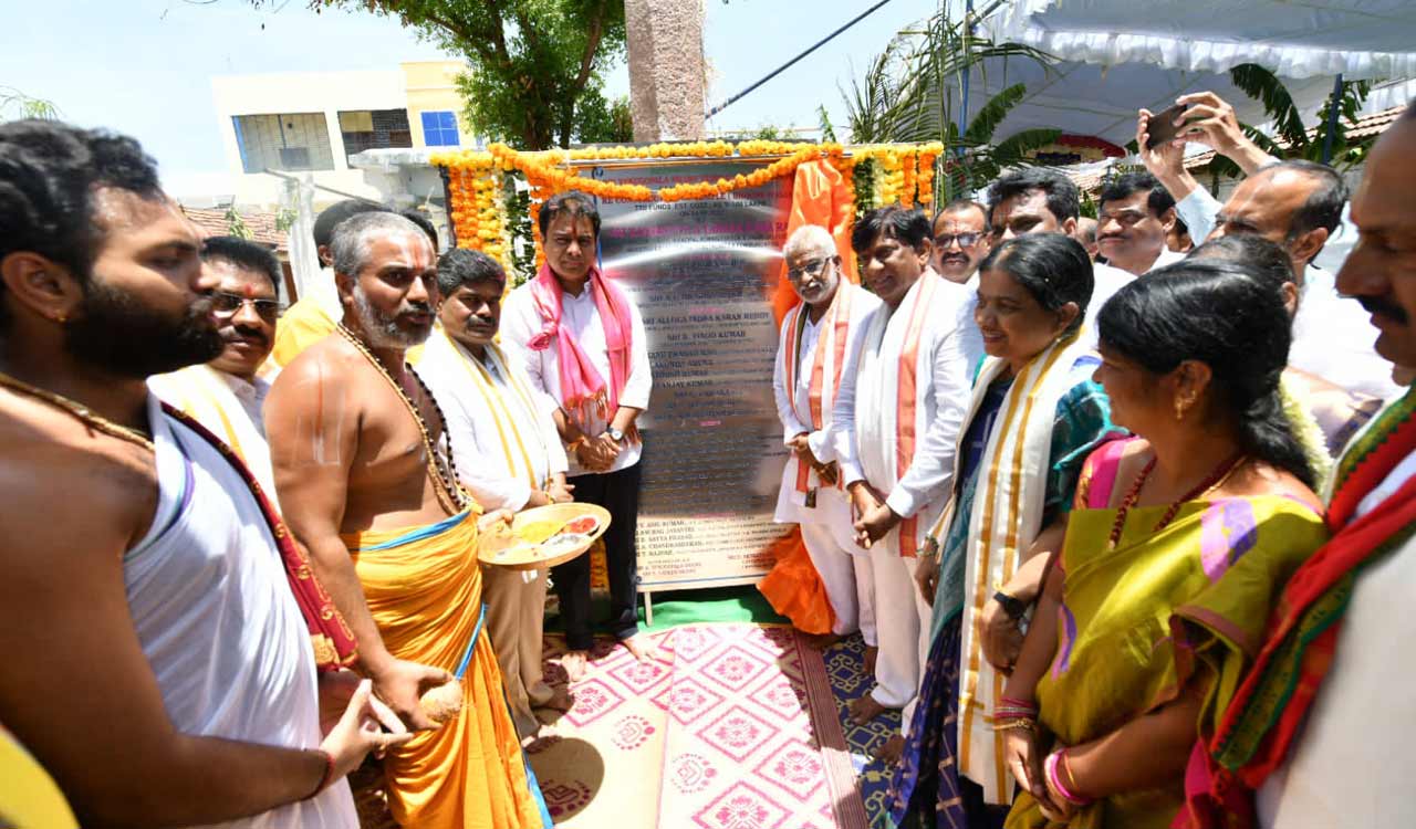 Development attracting filmmakers to make movies in Telangana: KTR