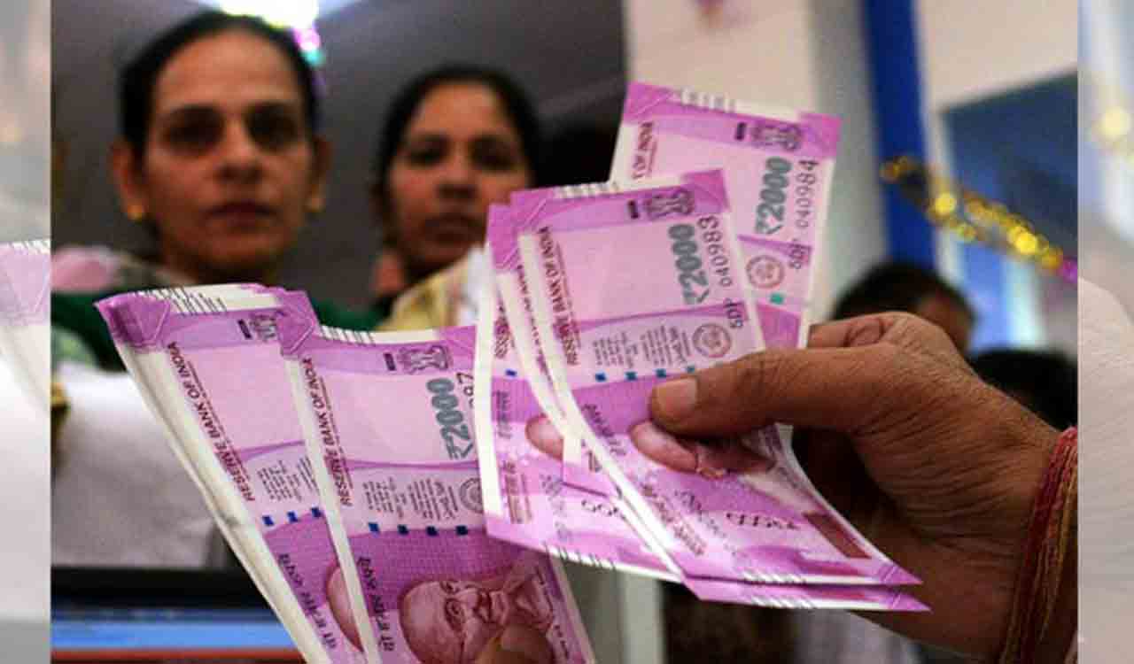 More than two-thirds of Rs 2,000 notes returned within a month of withdrawal: Das