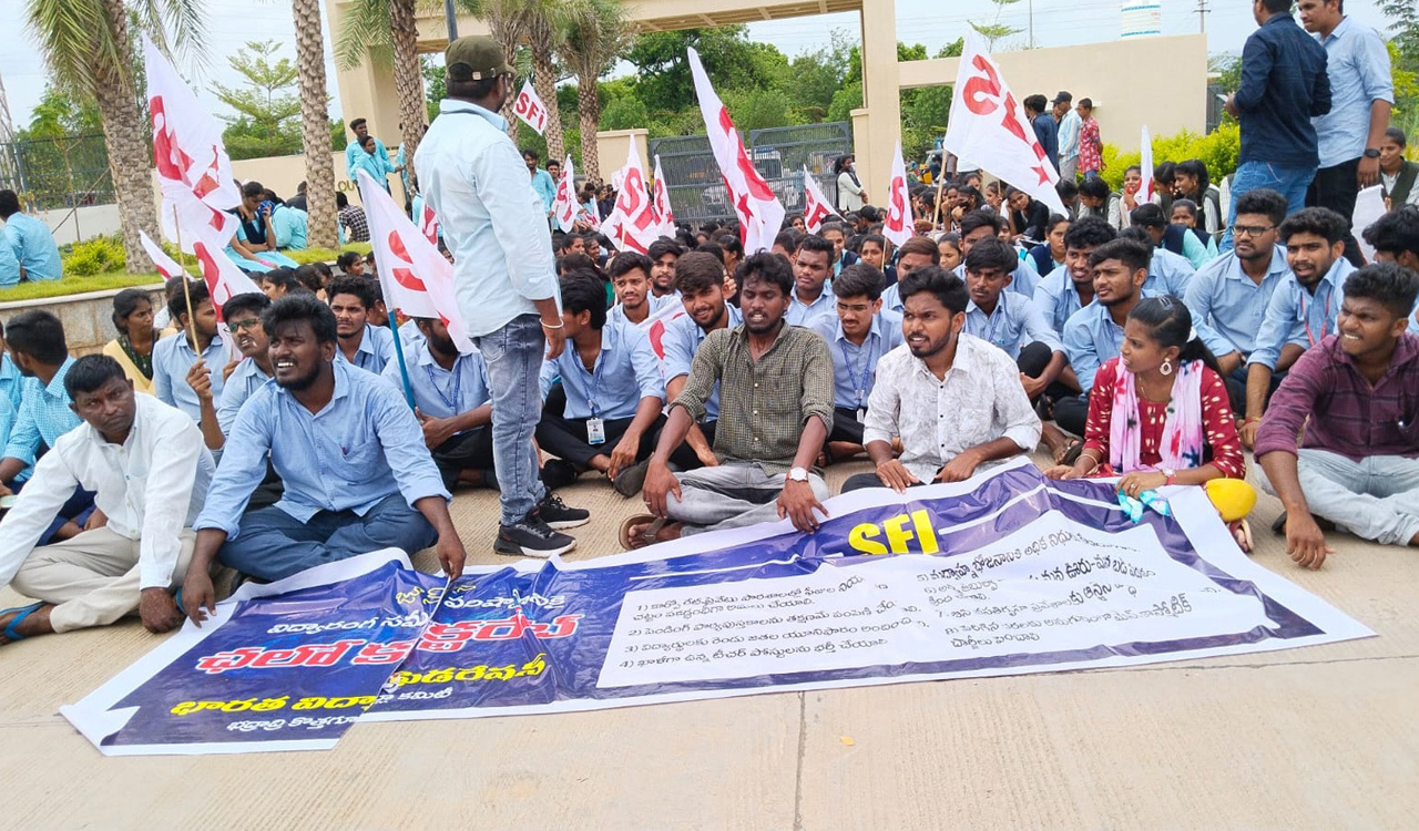SFI activists stage protests over student’s issues