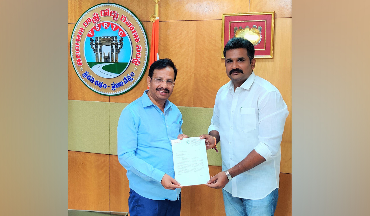 Increase buses to SCB area: TSMDC Chairman submits representation to Sajjanar