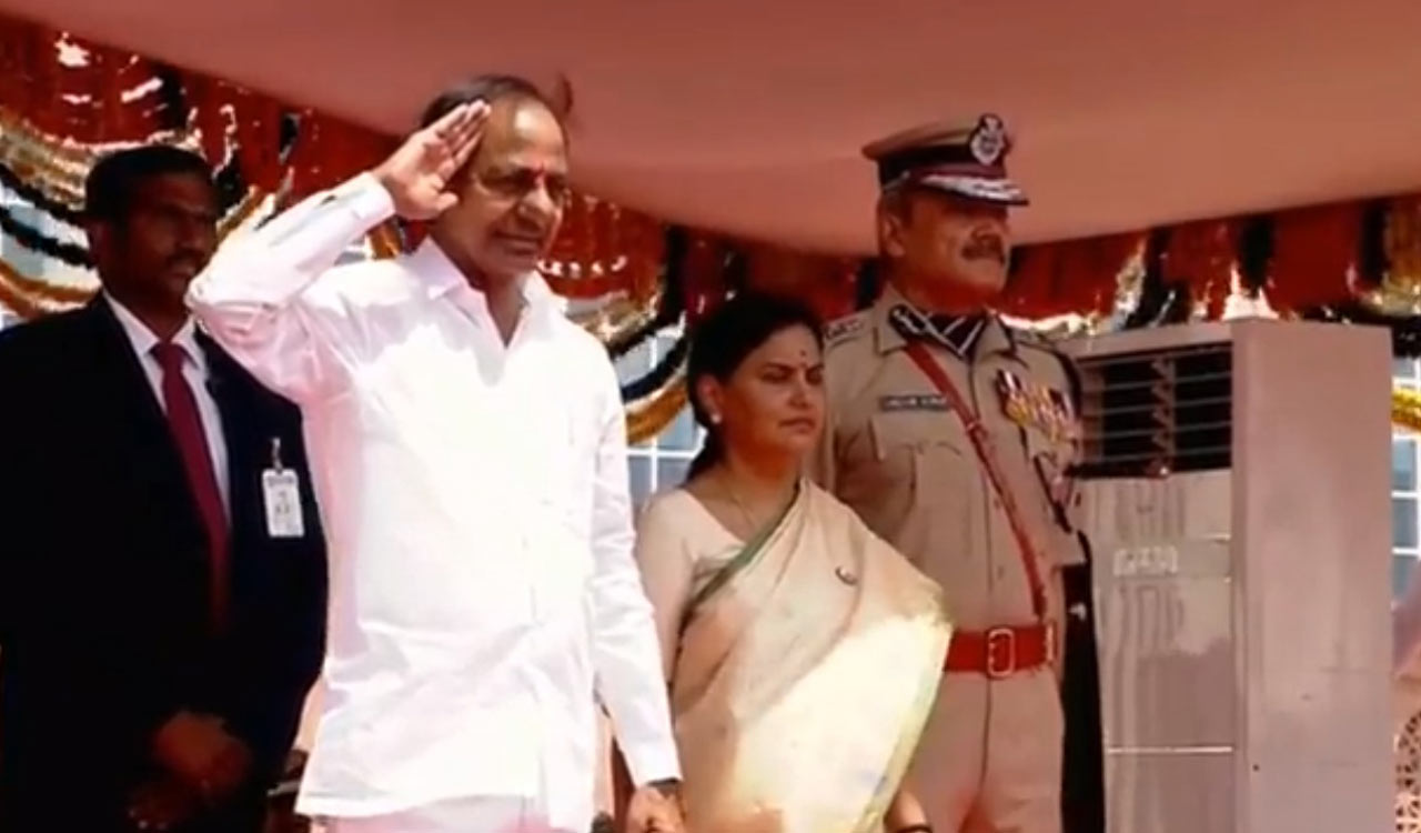 Telangana Formation Day 2023: CM KCR hoists flag and tributes to Martyrs