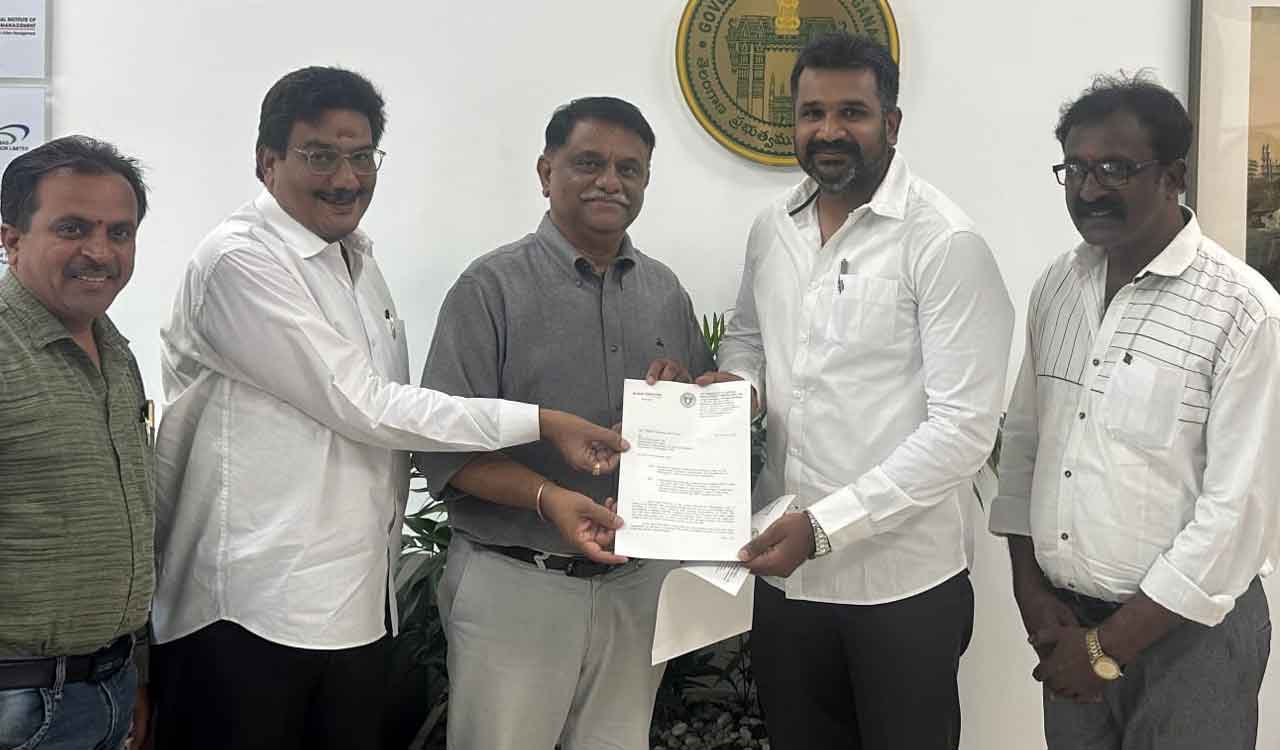 Hyderabad: TSMDC Chairman urges govt to protect Trimulgherry lake from pollution