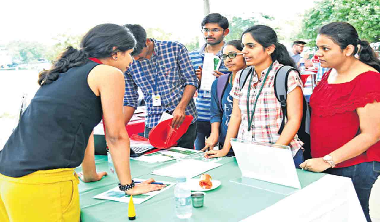 Destination USA: Role of international student advising centres