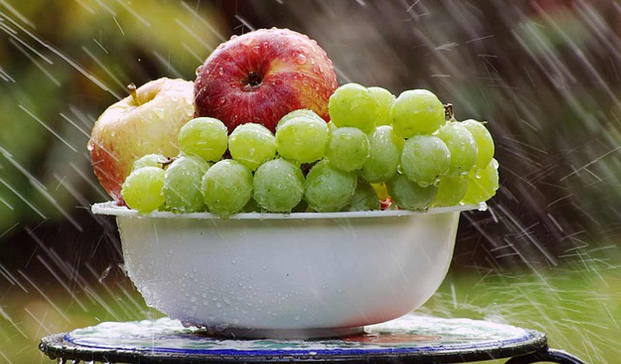 Expert advice to stay fit during monsoon season