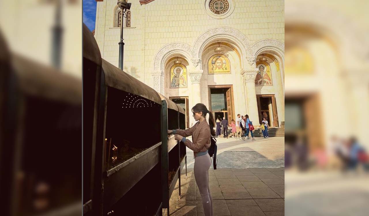 Samantha pens emotional note as she marks one year of her myositis diagnosis