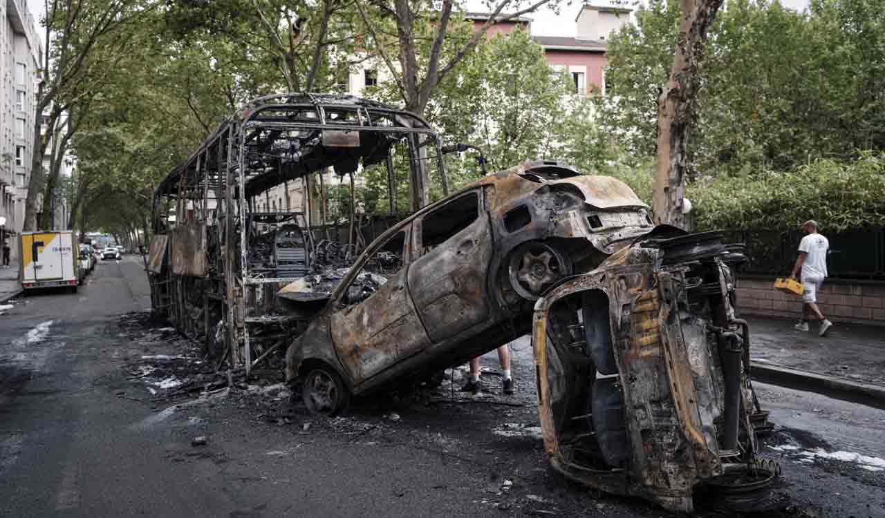 600 arrested, 200 police officers hurt on France’s 3rd night of protests over teen’s killing