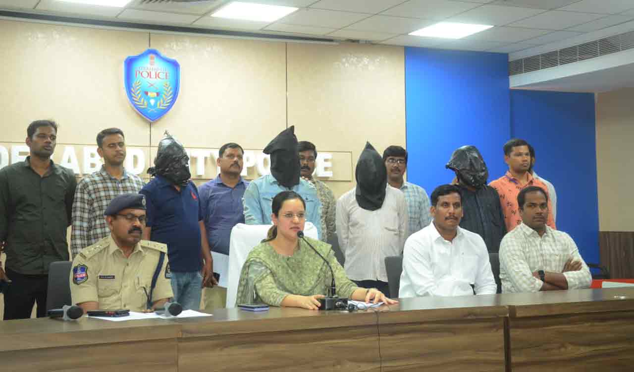 Hyderabad: Four persons arrested for duping pharma firm owner of Rs 87 lakh