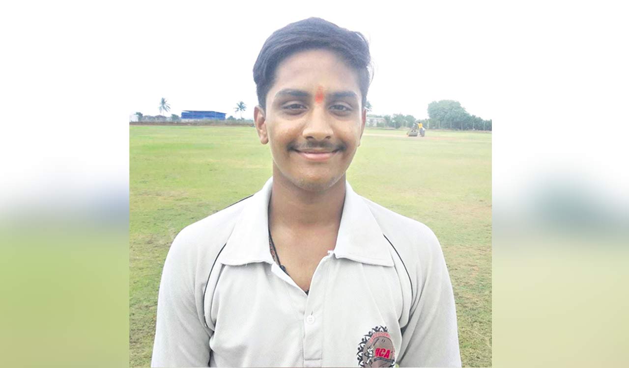 Vigneshwar slams unbeaten century in HCA B Division two-day league