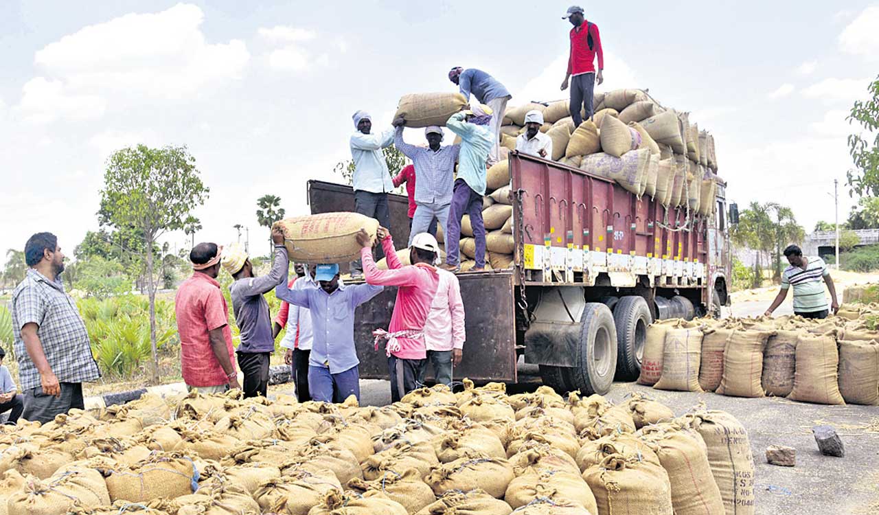 Paddy purchase operations to close by June 10 in Telangana