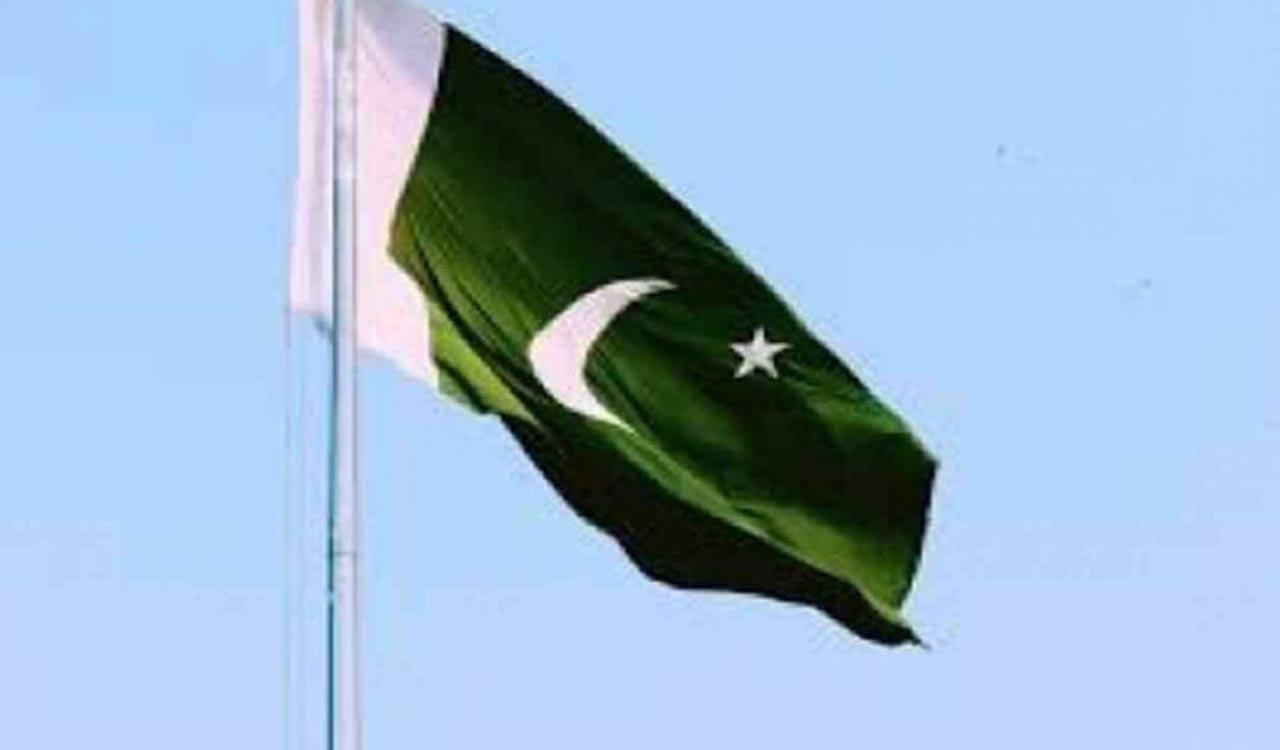 Pakistan begins transporting discounted Russian crude oil to refinery in Karachi